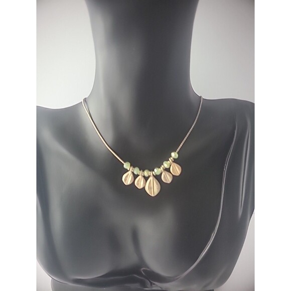 Vintage Necklace Chain Silver Tone Green Beads Gold Tone Leaves Jewelry Costume - Picture 4 of 9